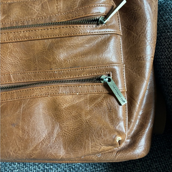 Honest Company Backpack :: City Bag in Leather - Picture 2 of 6